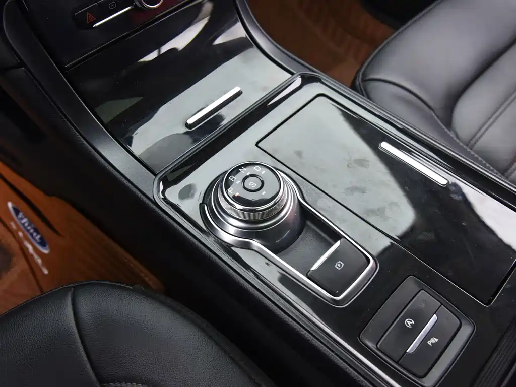 FORD EDGE 2020