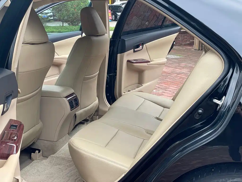 TOYOTA CAMRY 2012
