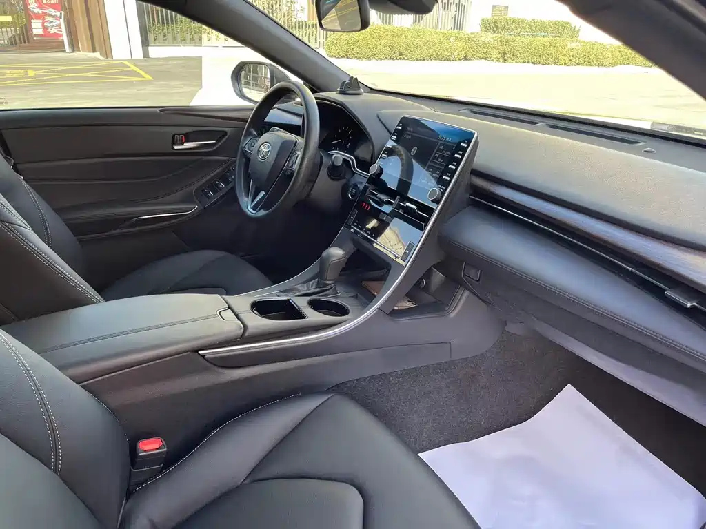 TOYOTA AVALON 2020