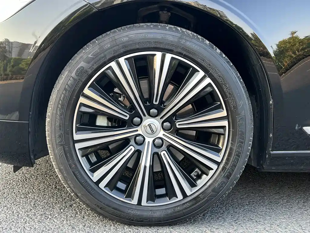VOLVO S90 2021