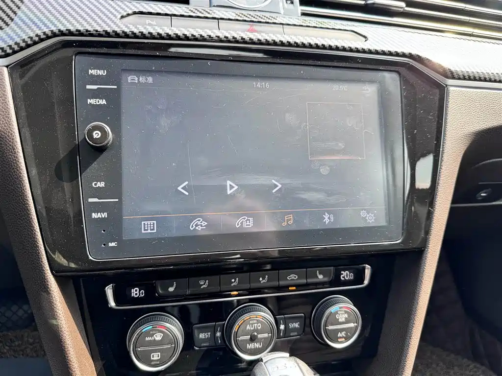 VOLKSWAGEN MAGOTAN 2018