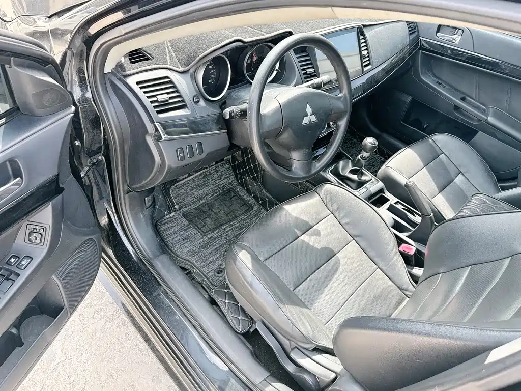 MITSUBISHI LANCER EX 2014