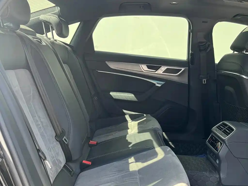 AUDI A6L 2023