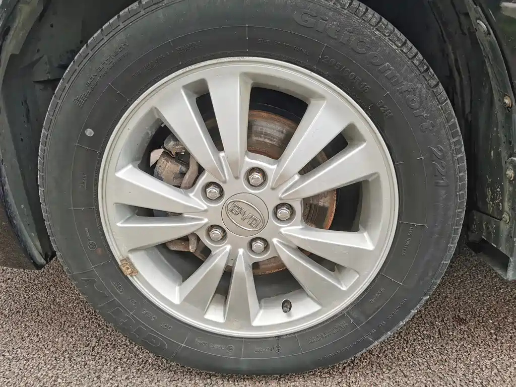 BYD G6 2012