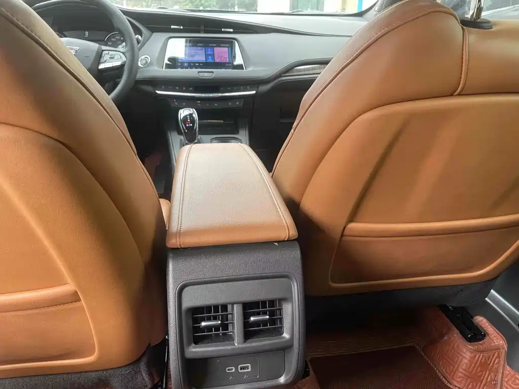 CADILLAC XT4 2022