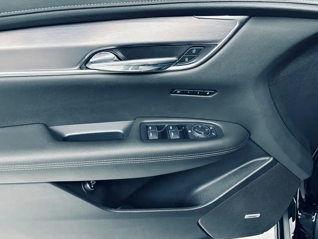 CADILLAC XT6 2021