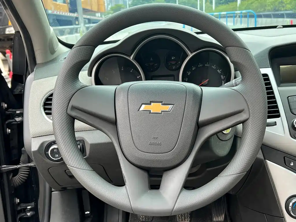 CHEVROLET CRUZE 2011