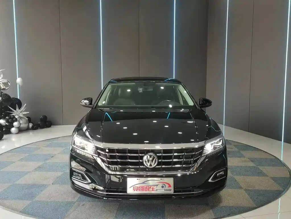 VOLKSWAGEN PASSAT 2020