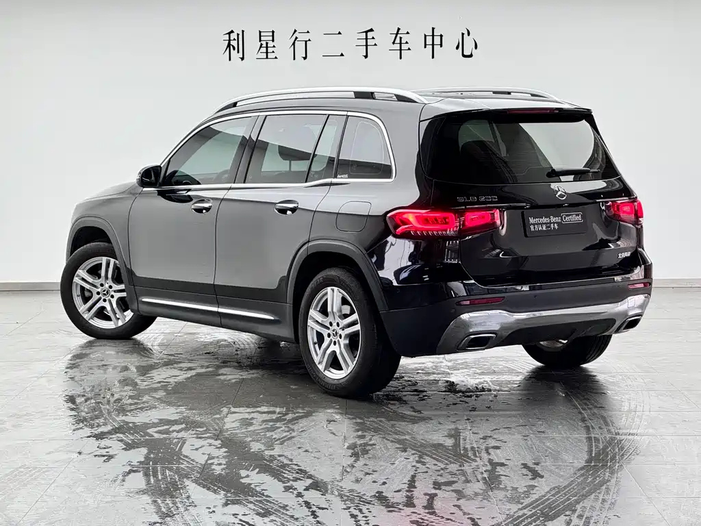 MERCEDES BENZ GLB 2021