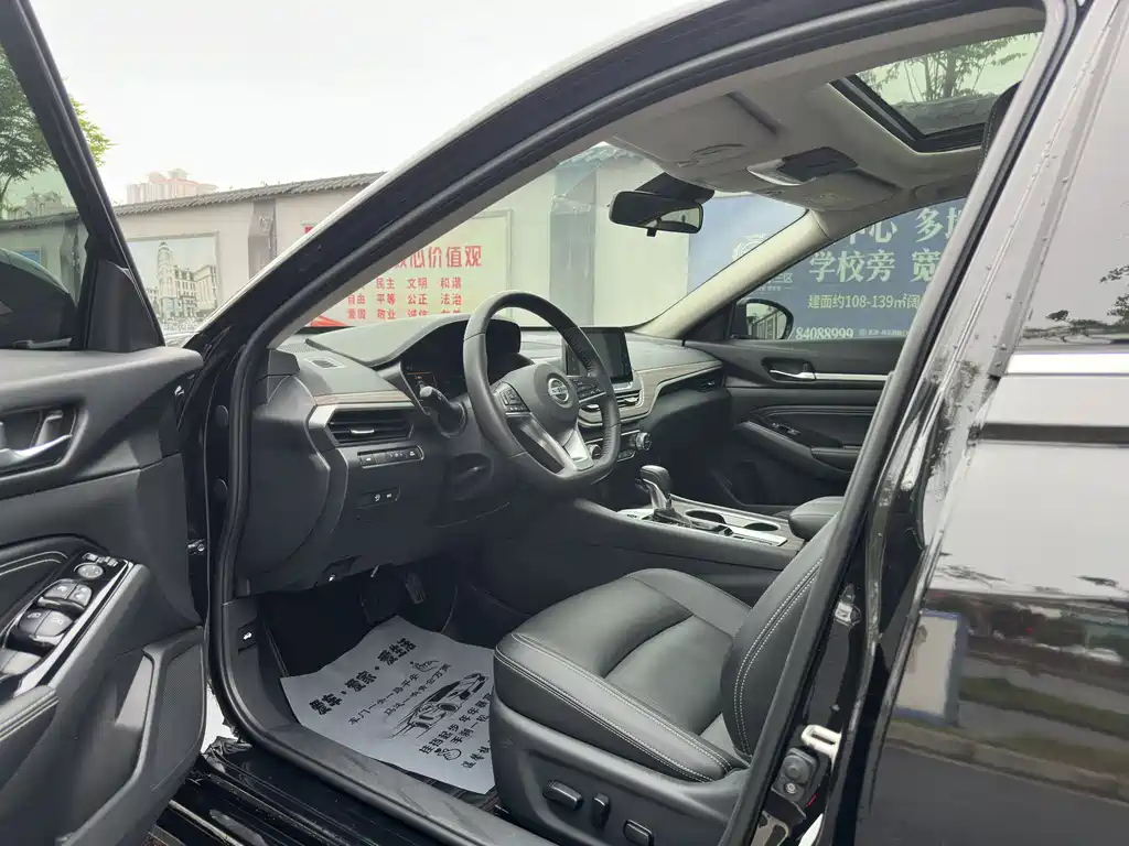 NISSAN TEANA 2022