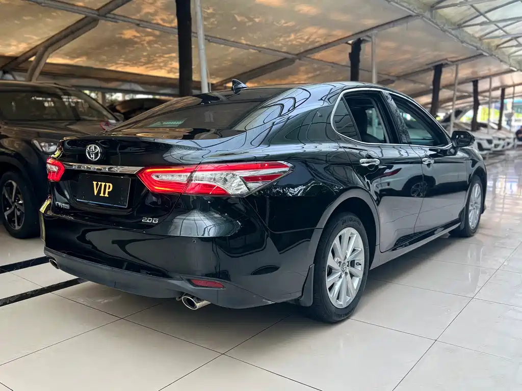 TOYOTA CAMRY 2021