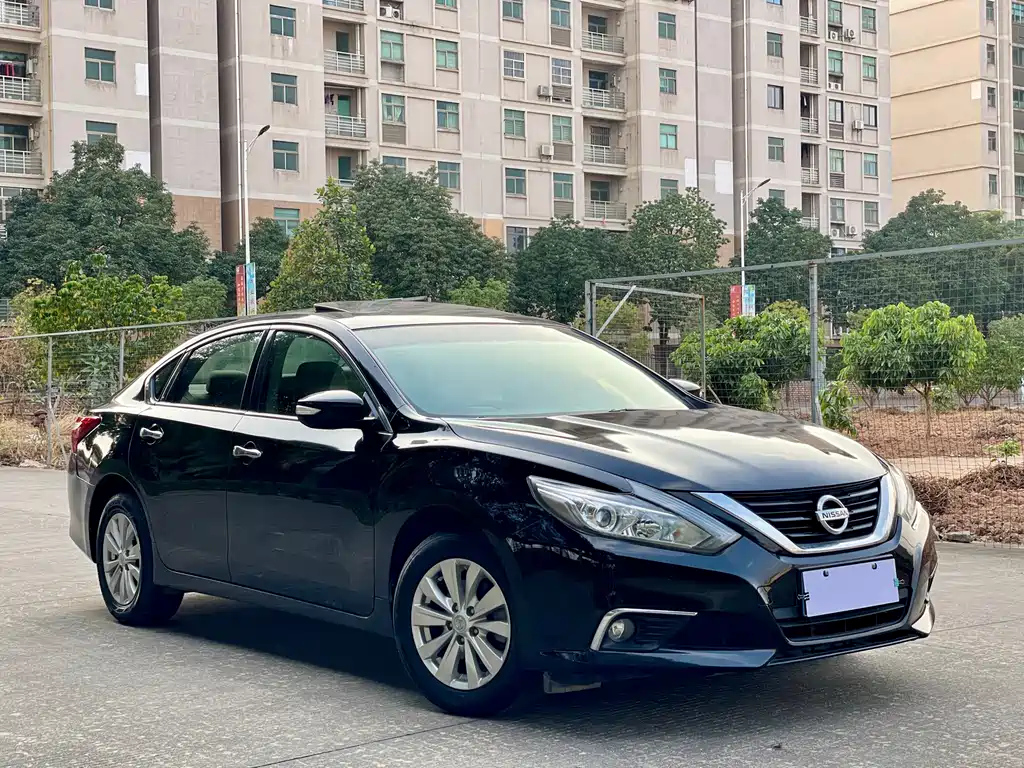 NISSAN TEANA 2018