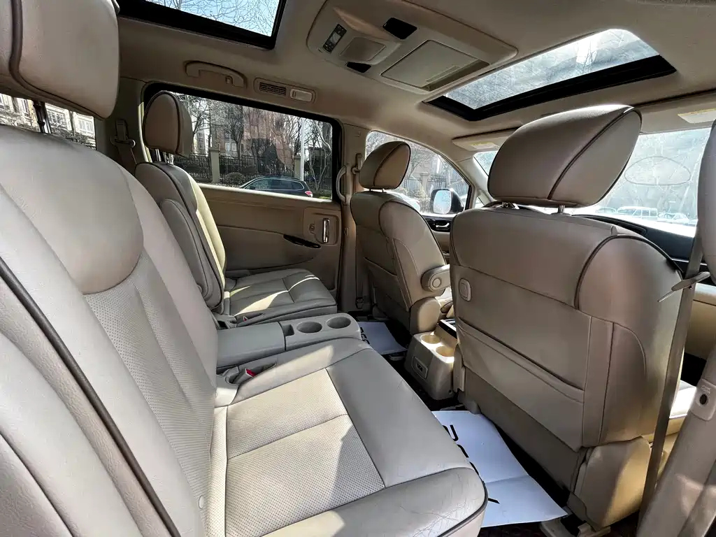 NISSAN QUEST 2014