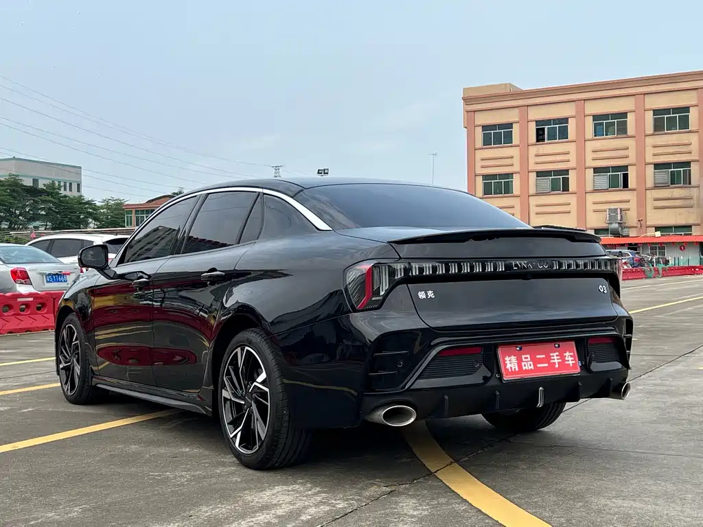 LYNK&CO 03 2022