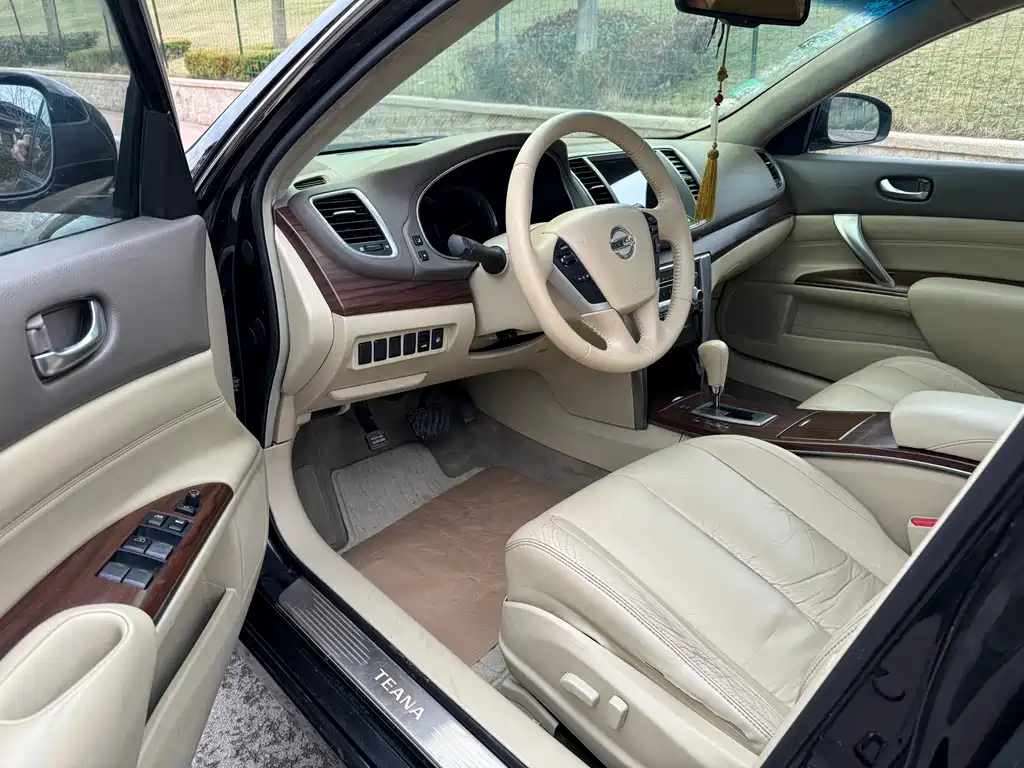 NISSAN TEANA 2009