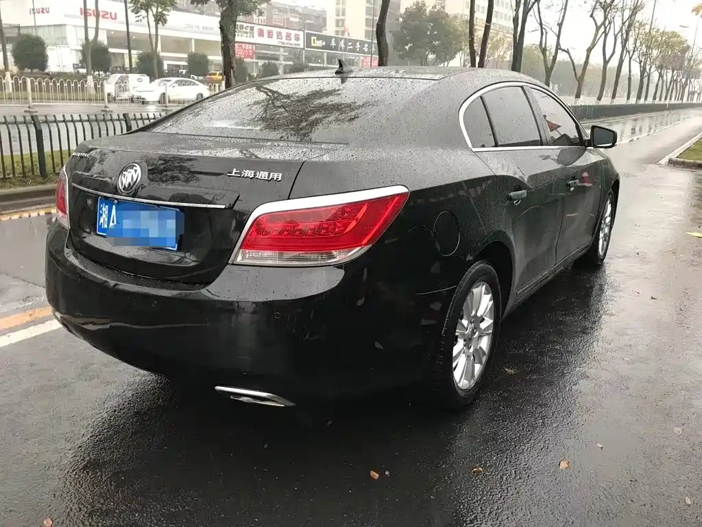 BUICK LACROSSE 2012