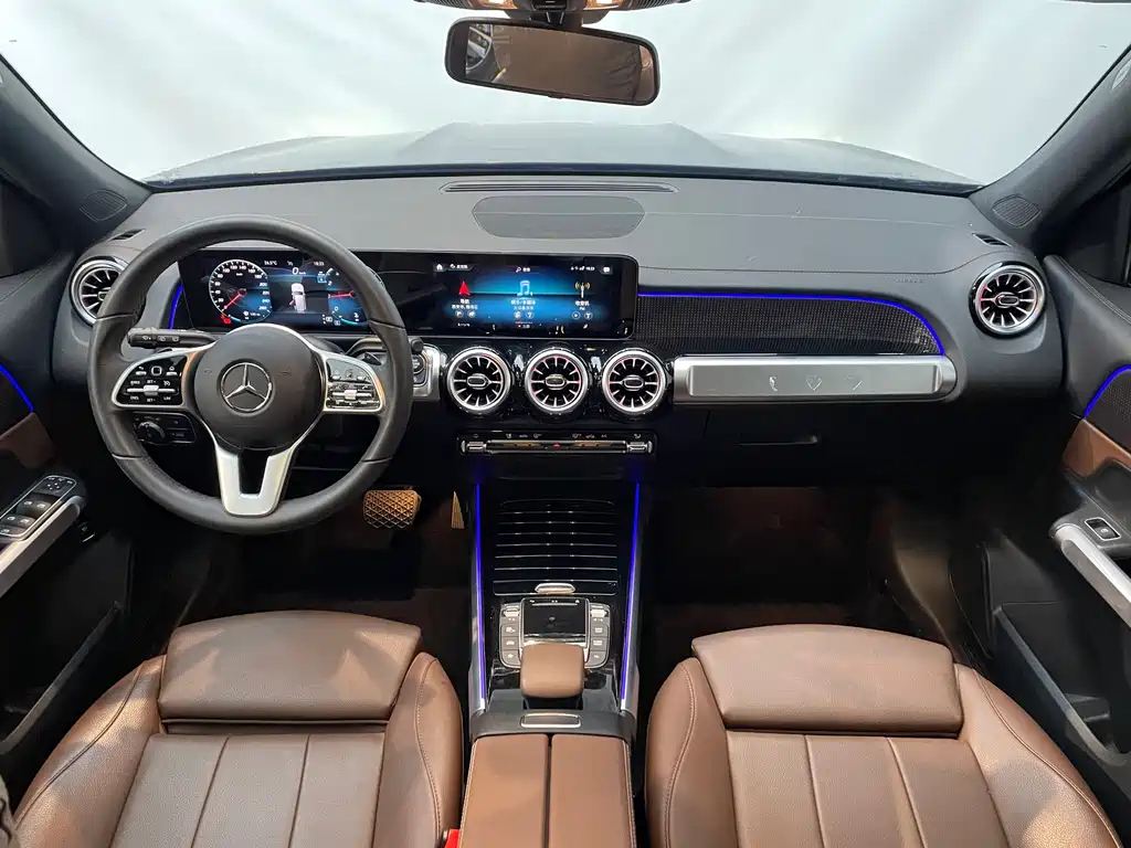 MERCEDES BENZ GLB 2023