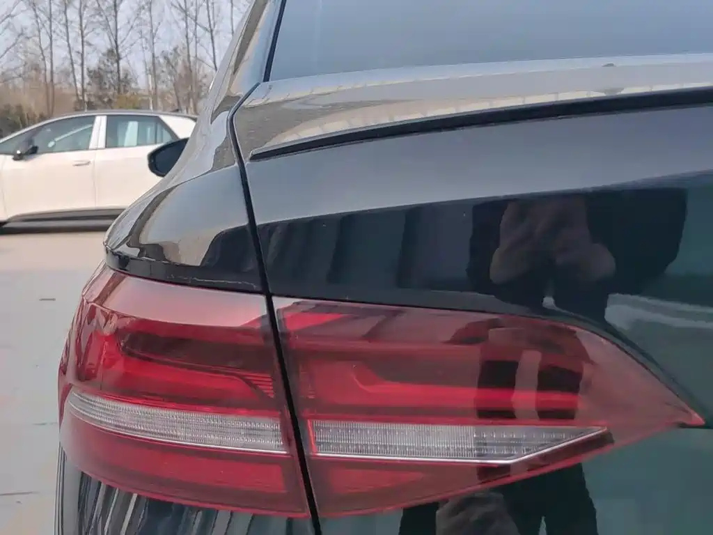 VOLKSWAGEN LAVIDA 2023