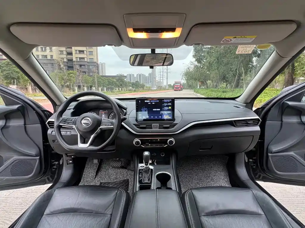 NISSAN TEANA 2021