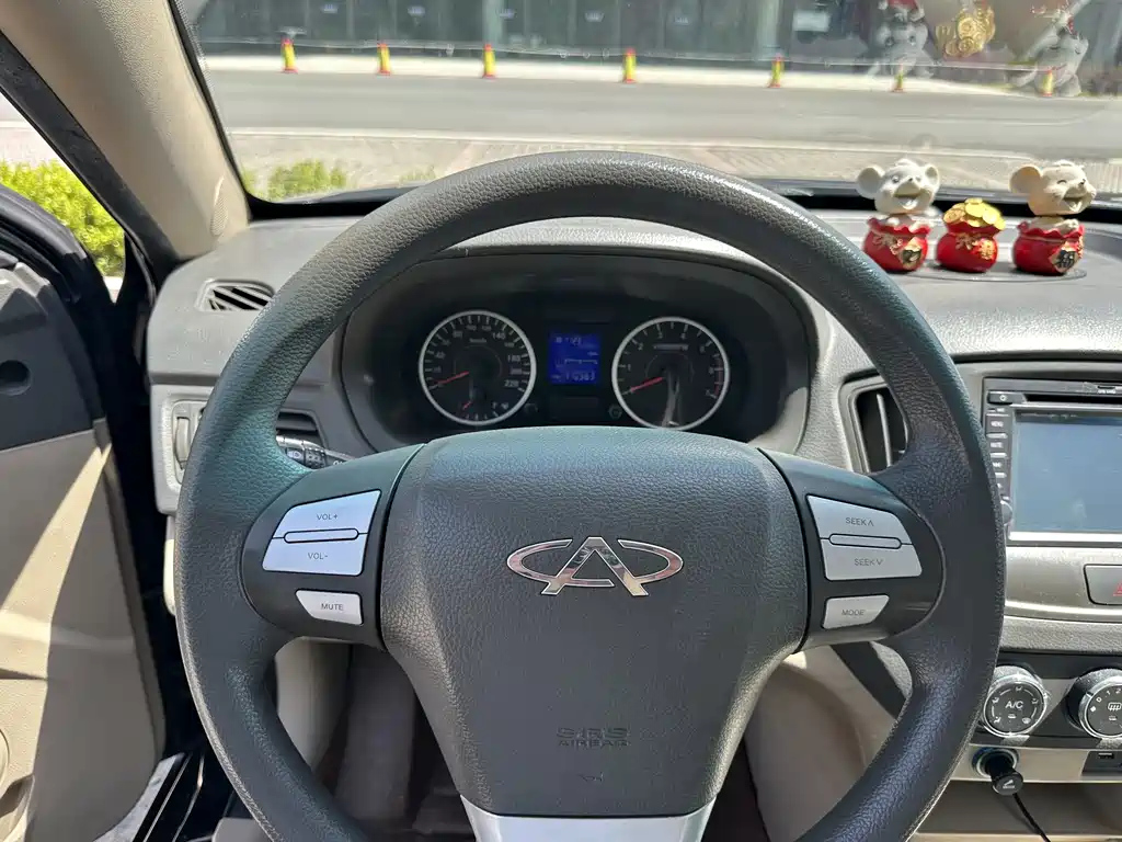 CHERY E5 2012