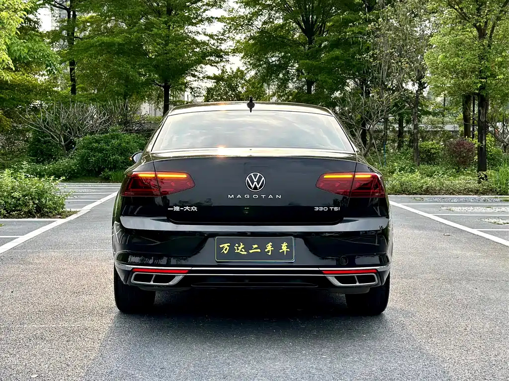 VOLKSWAGEN MAGOTAN 2022