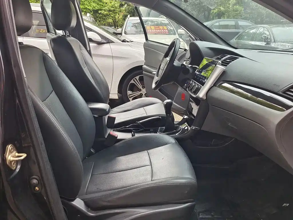 ZOTYE Z300 2016