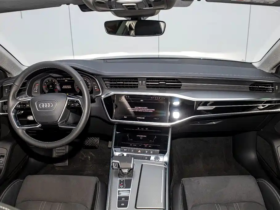 AUDI A7L 2023