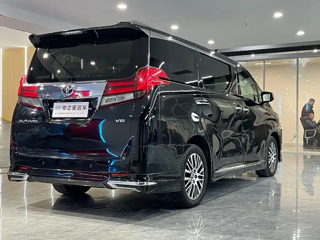 TOYOTA ALPHARD 2018