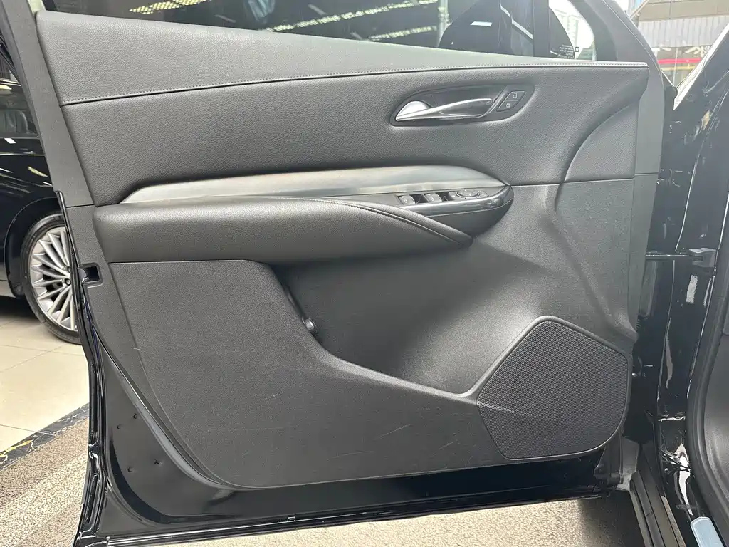 CADILLAC XT4 2021