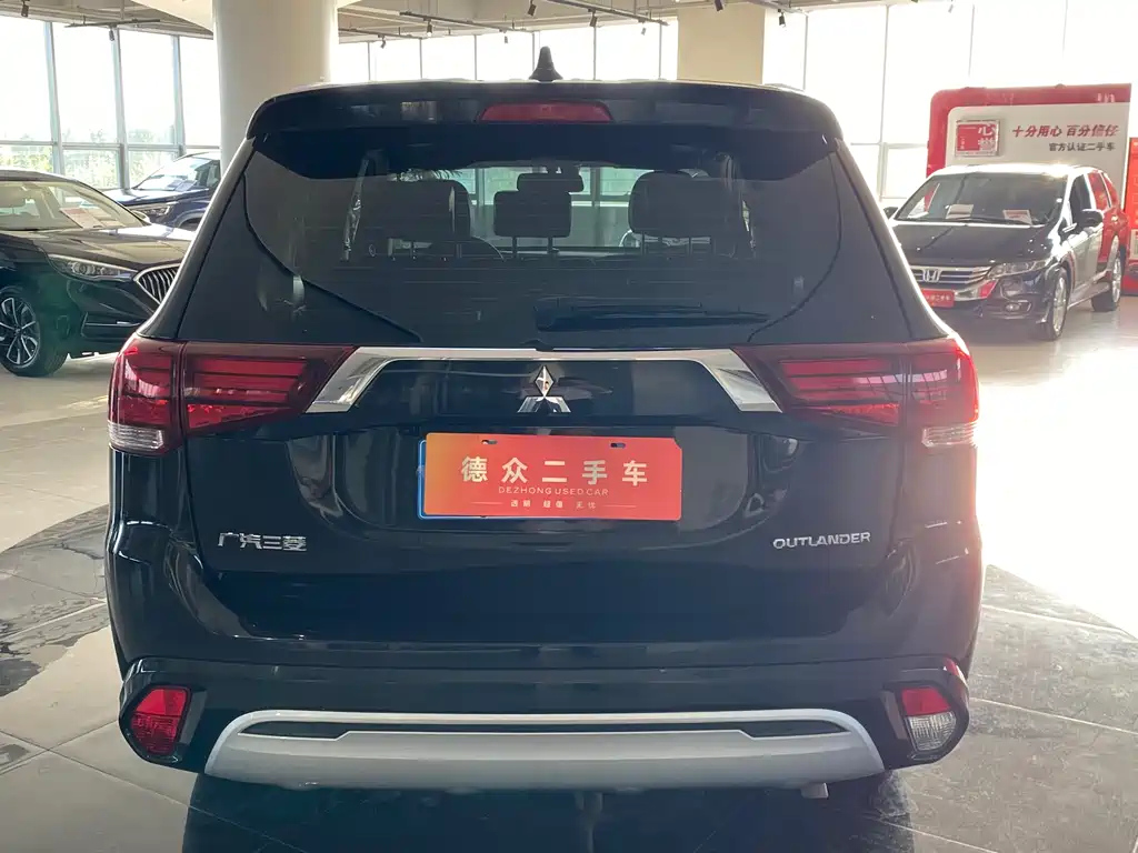 MITSUBISHI OUTLANDER 2022