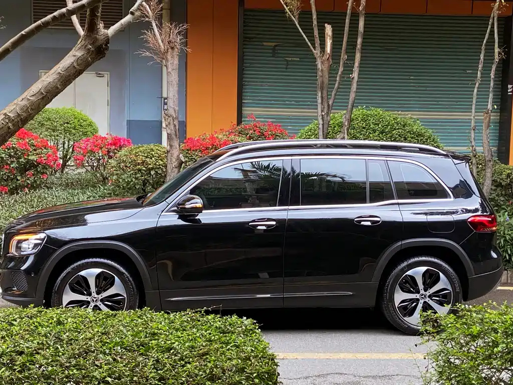 MERCEDES BENZ GLB 2021