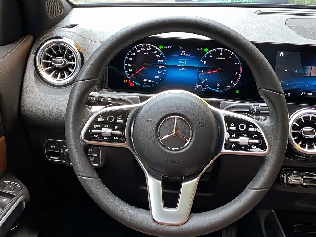 MERCEDES BENZ GLB 2021