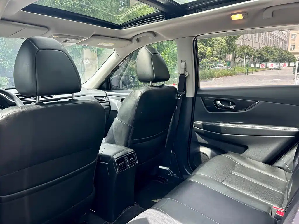 NISSAN X-TRAIL 2017