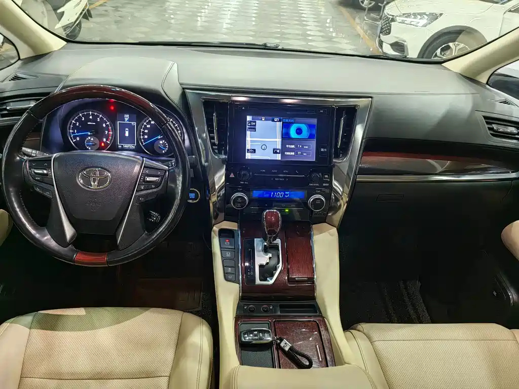 TOYOTA ALPHARD 2018