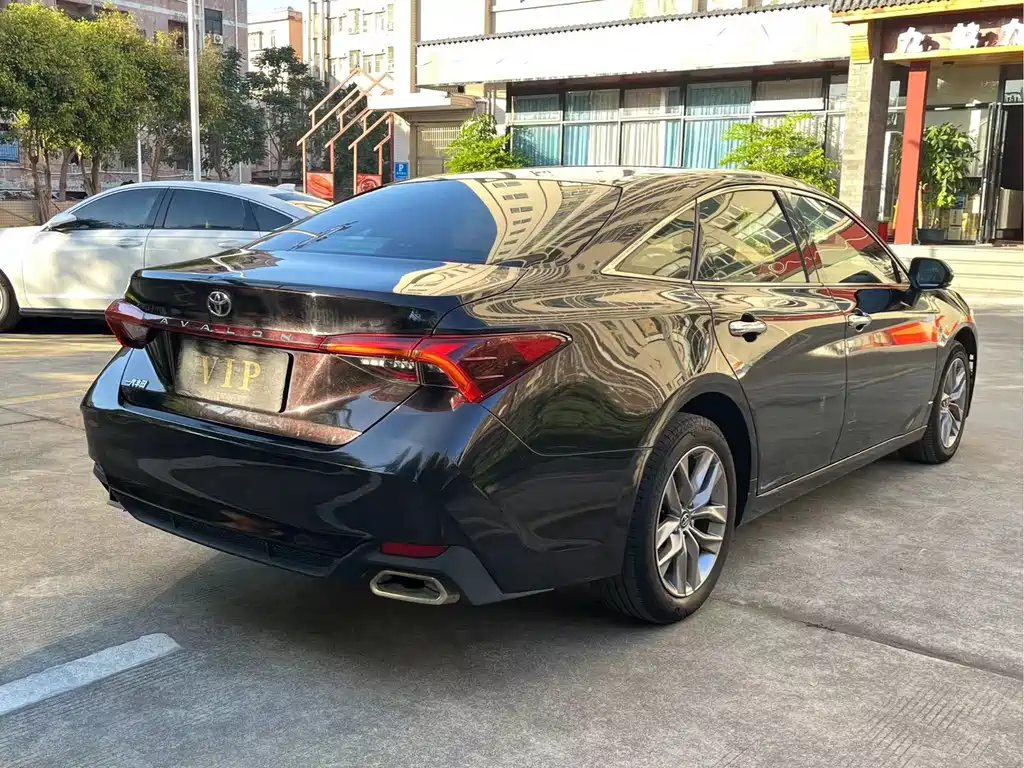 TOYOTA AVALON 2020