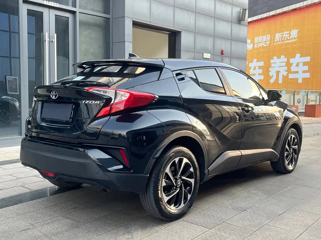 TOYOTA IZOA 2021