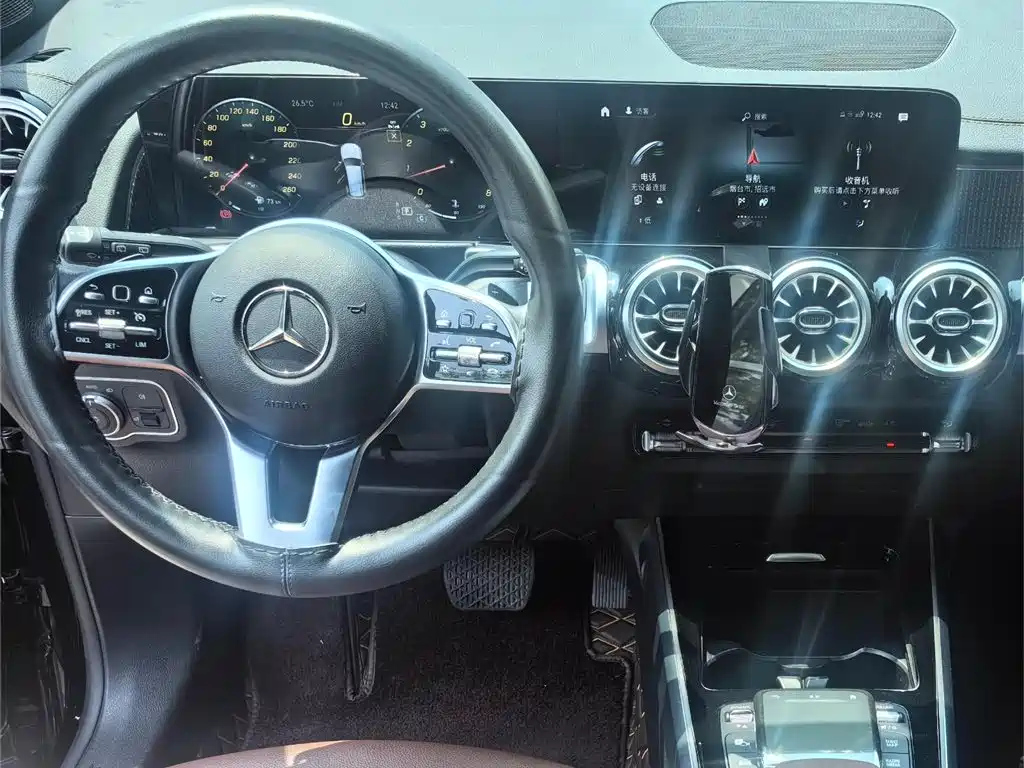 MERCEDES BENZ GLB 2022