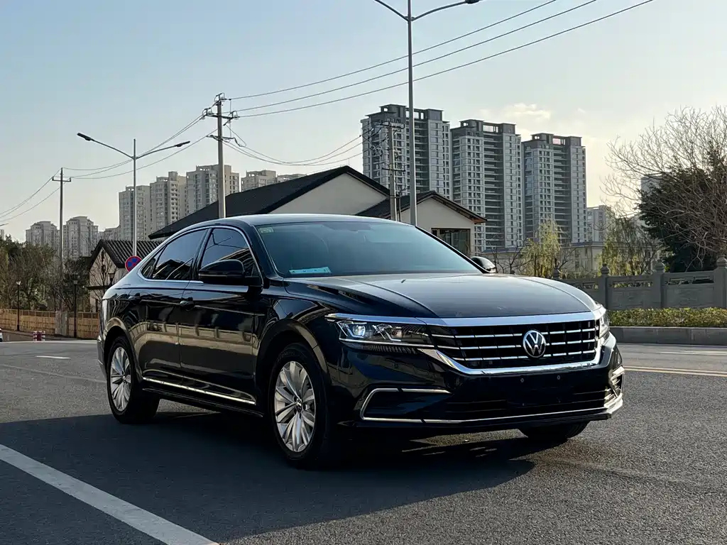 VOLKSWAGEN PASSAT 2021