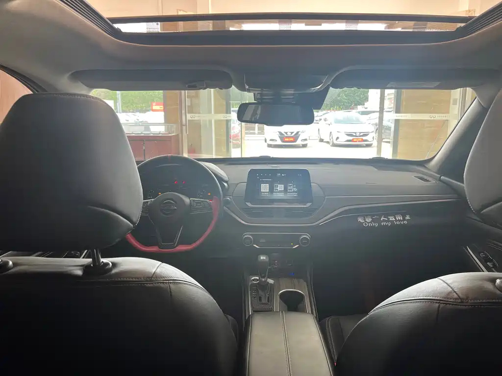NISSAN TEANA 2020