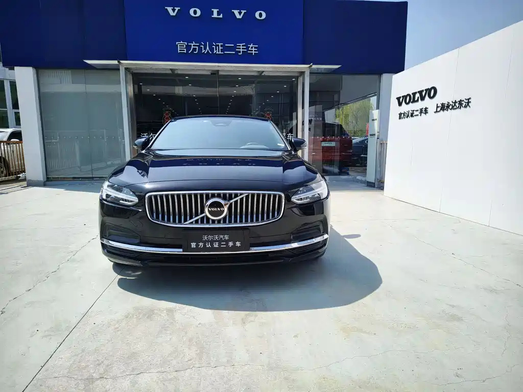 VOLVO S90 2022