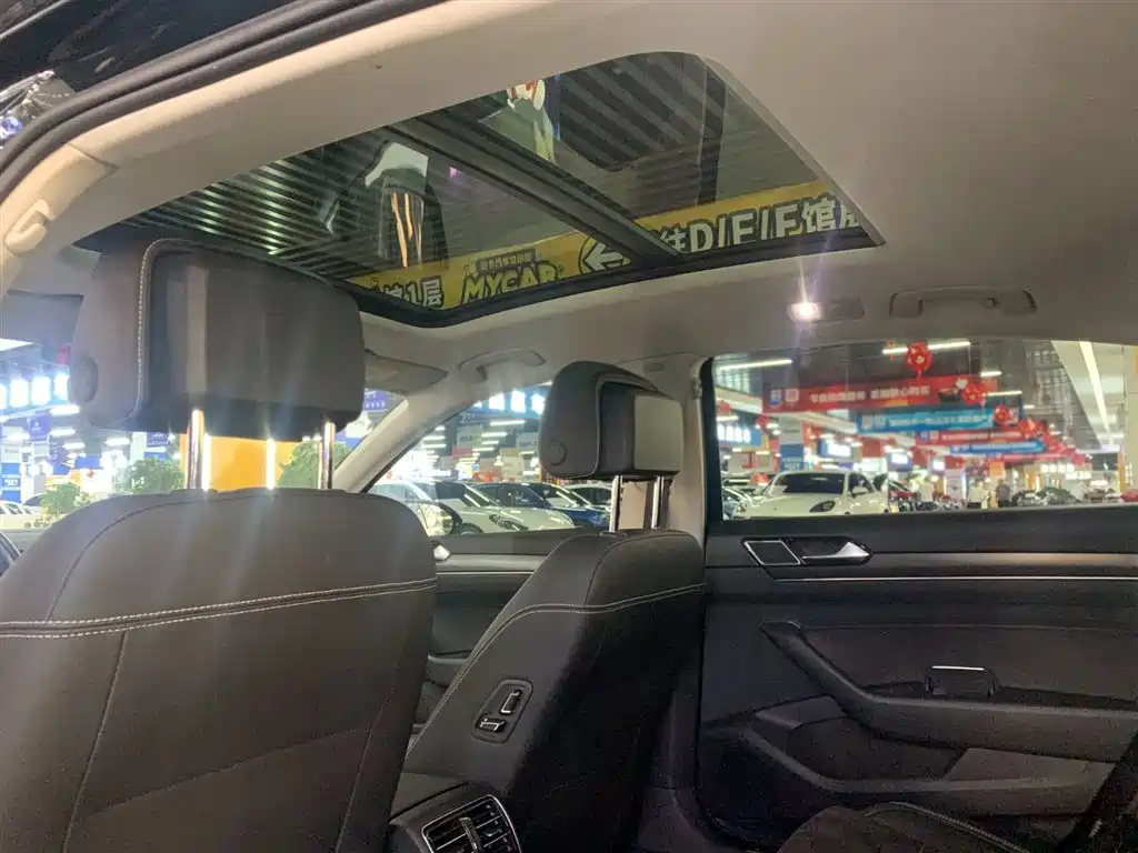 VOLKSWAGEN MAGOTAN 2020