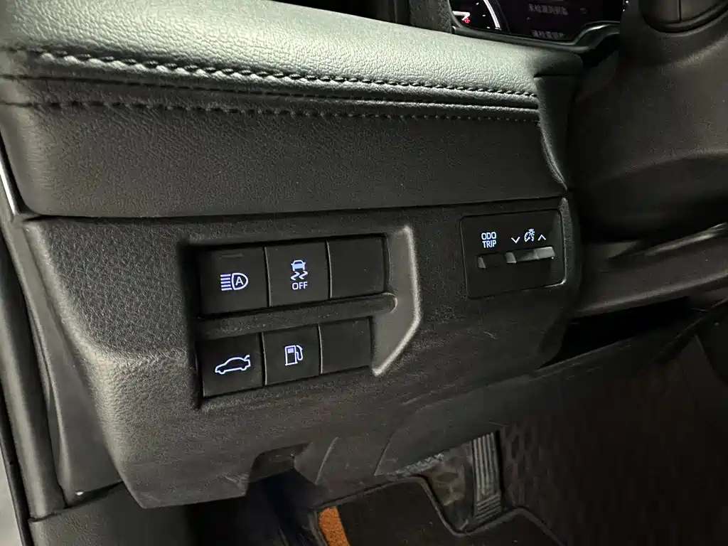 TOYOTA AVALON 2022