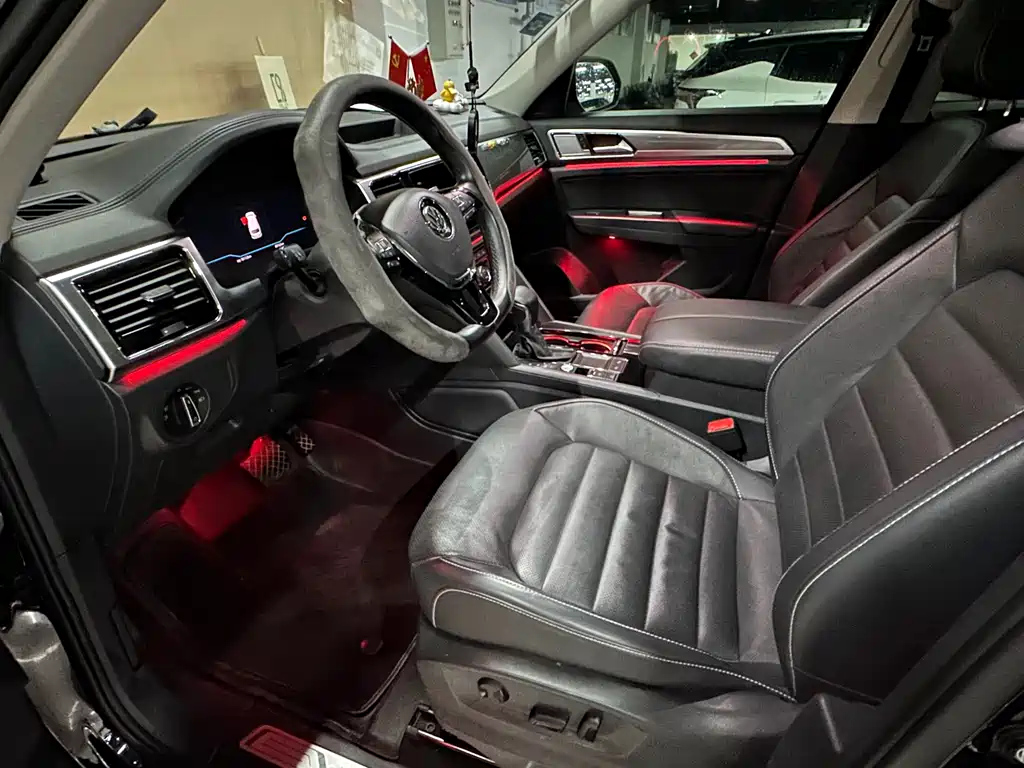 VOLKSWAGEN TOURAN 2020