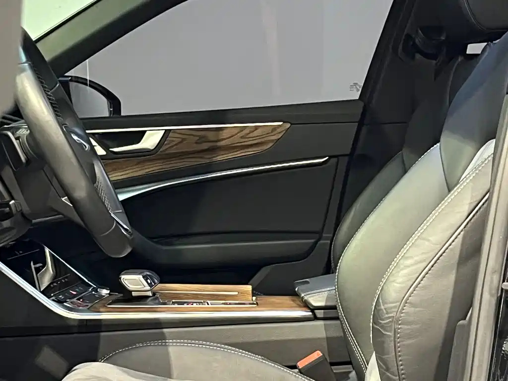 AUDI A6L 2021