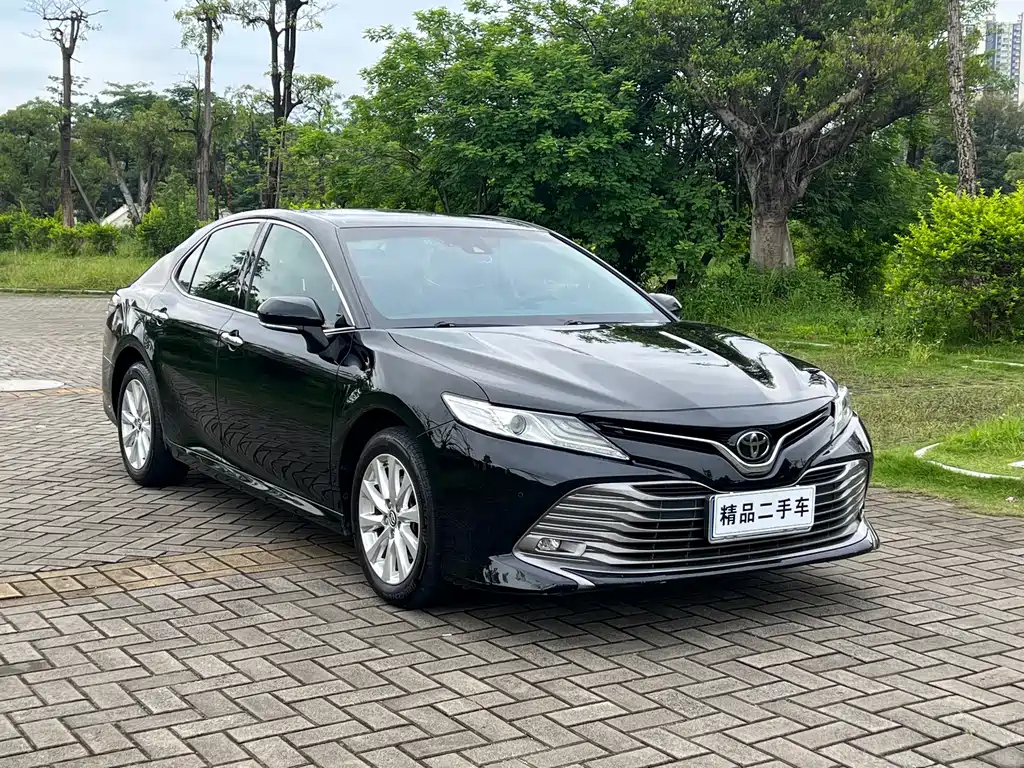 TOYOTA CAMRY 2019