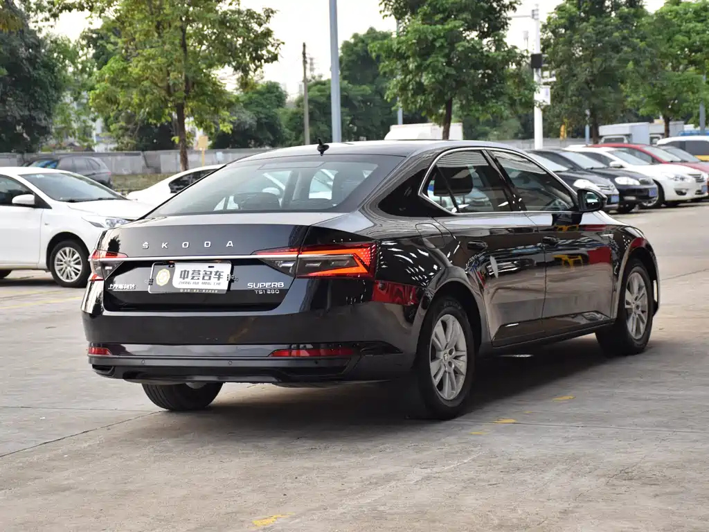 SKODA SUPERB 2020