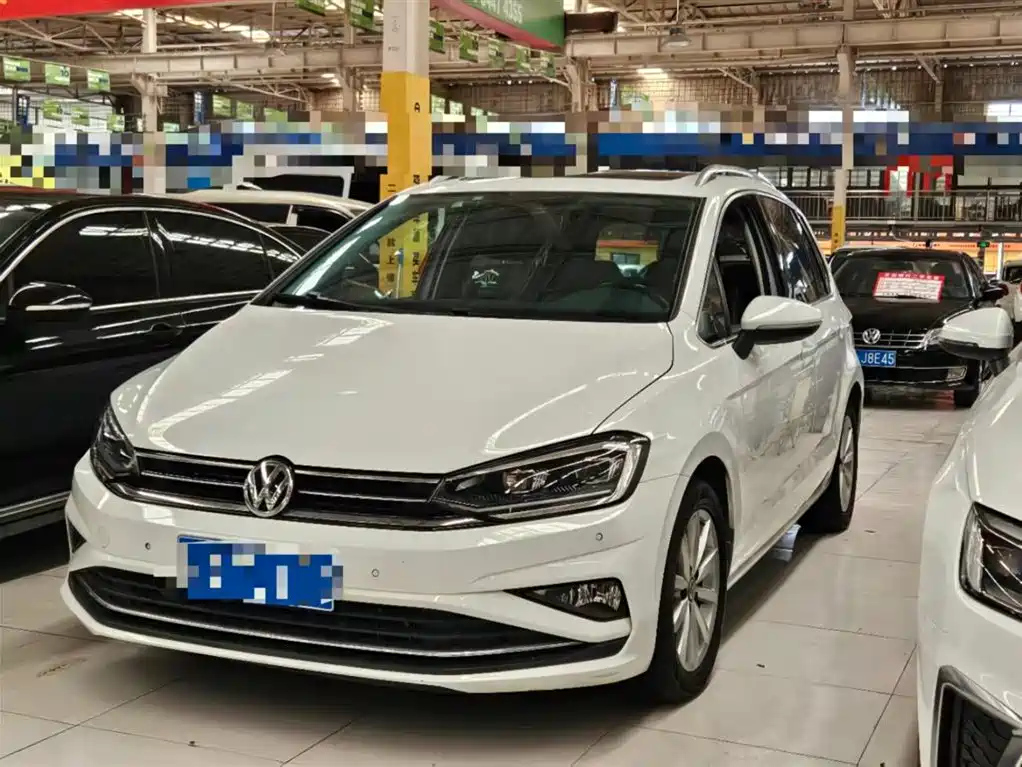 VOLKSWAGEN GOLF . SPORTSVAN 2020