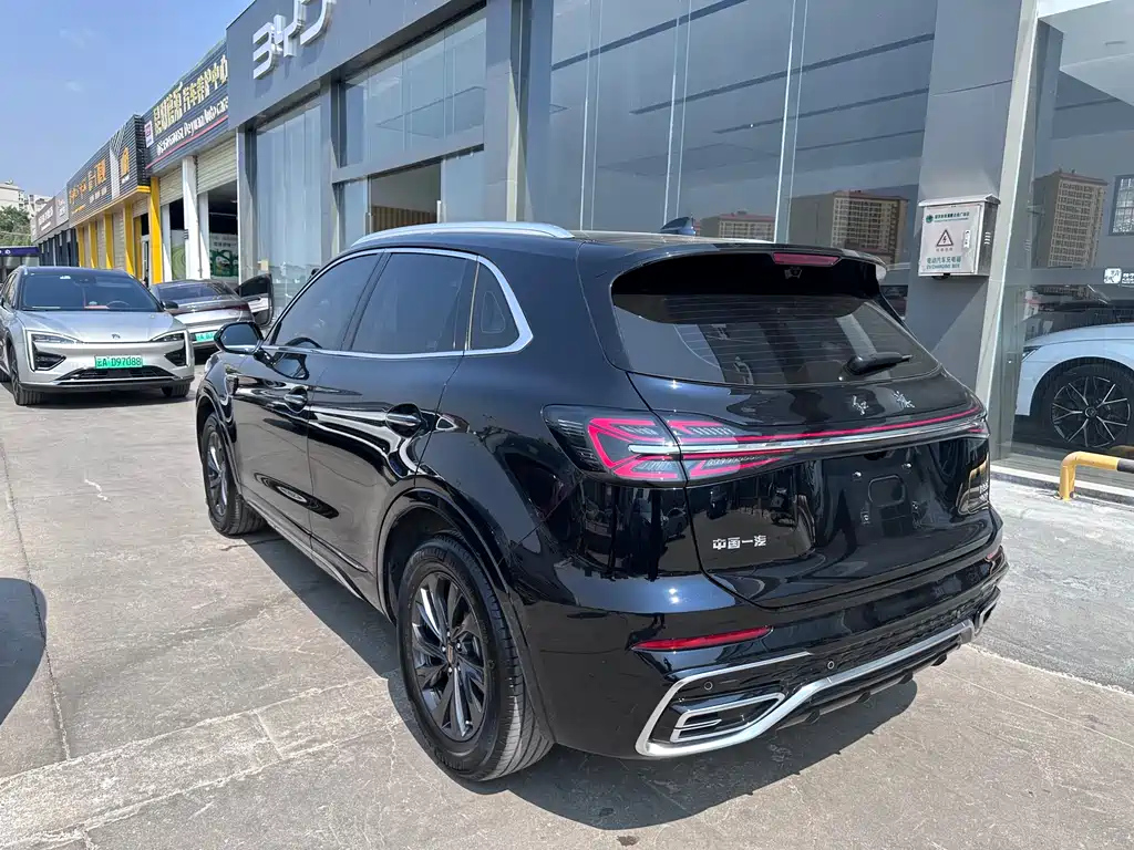HONGQI HS5 2023