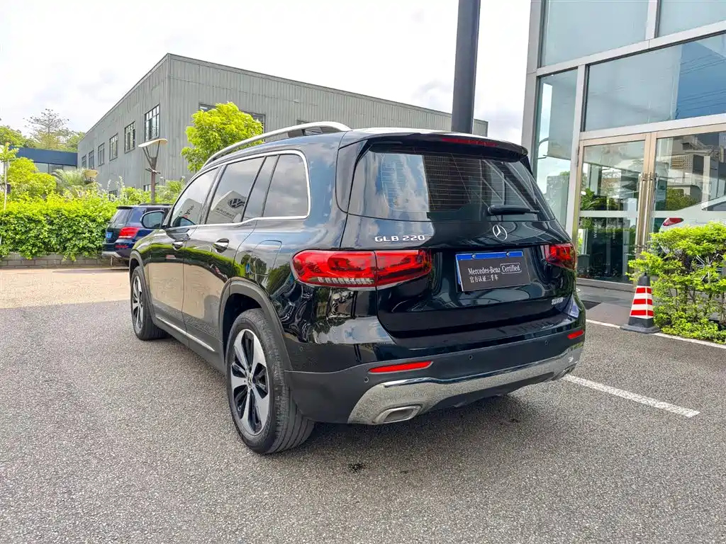MERCEDES BENZ GLB 2022