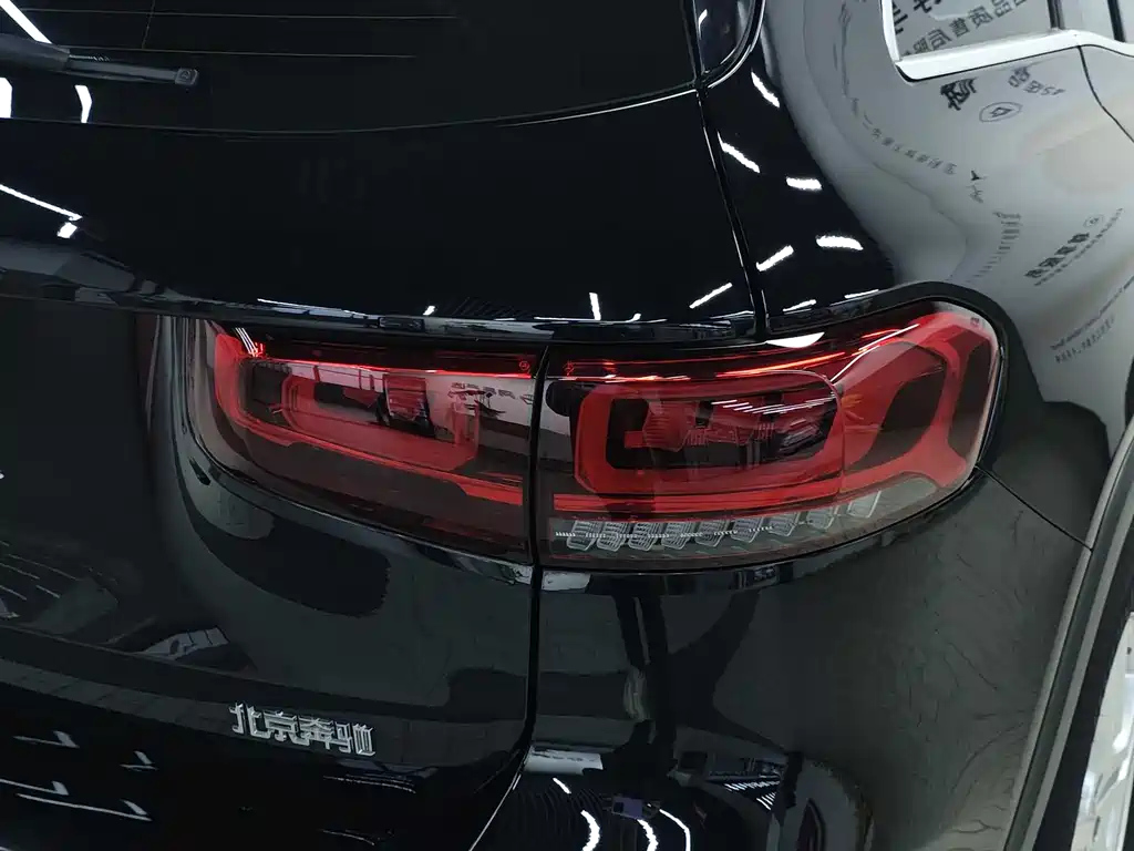 MERCEDES BENZ GLB 2023